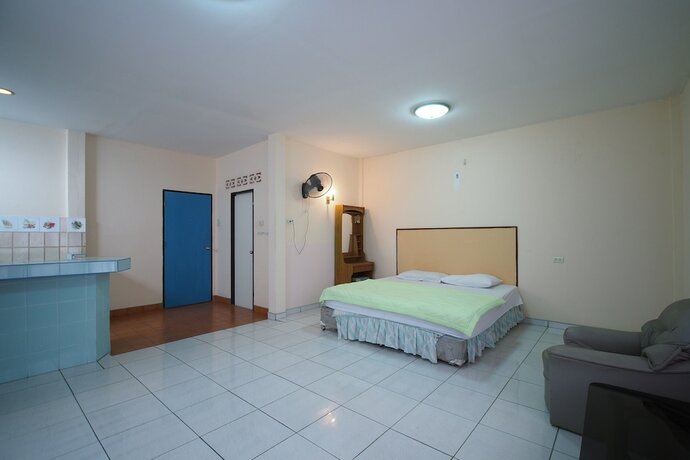 Imagen de la habitación del Hotel OYO 1004 Naklua Mansion. Foto 20