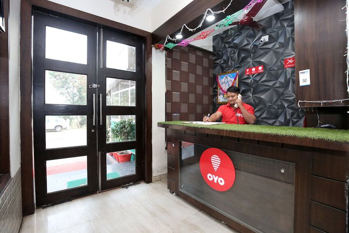 Imagen de los interiores del Hotel OYO 10070 Satkar Regency. Foto 18