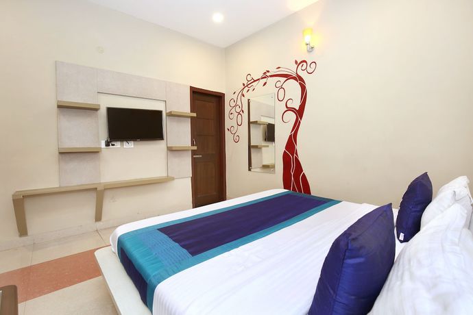 Imagen de la habitación del Hotel OYO 10070 Satkar Regency. Foto 11