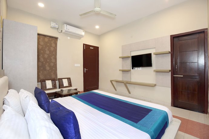 Imagen de la habitación del Hotel OYO 10070 Satkar Regency. Foto 12