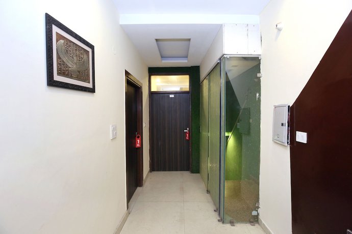Imagen de los interiores del Hotel OYO 10145 JK. Foto 18