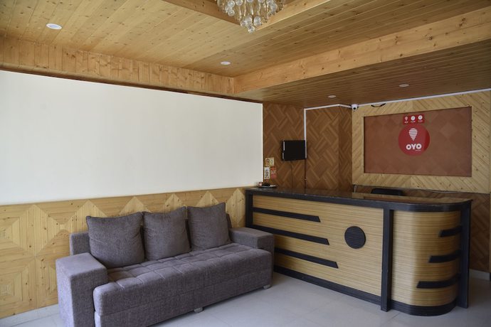 Imagen de los interiores del Hotel OYO 10255 Red Apple. Foto 19