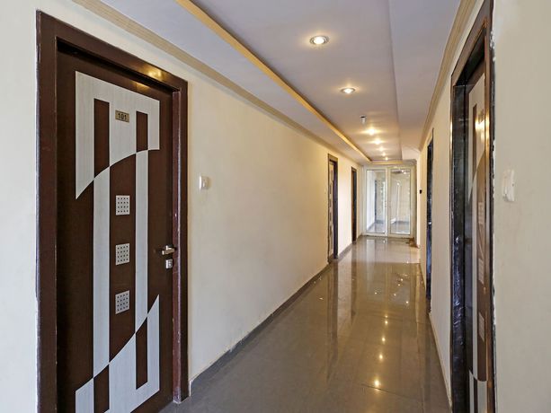 Imagen de los interiores del Hotel OYO 10592 Ganga Palace. Foto 14