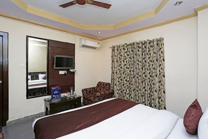 Imagen de la habitación del Hotel OYO 10592 Ganga Palace. Foto 4