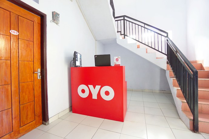 Imagen de los interiores del Hotel OYO 1064 Manado Airport Homestay. Foto 17