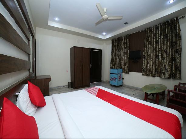 Imagen de la habitación del Hotel OYO 1067 Surbhi. Foto 2