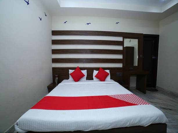 Imagen de la habitación del Hotel OYO 1067 Surbhi. Foto 8
