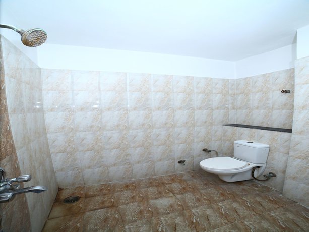Imagen de la habitación del Hotel OYO 1067 Surbhi. Foto 14