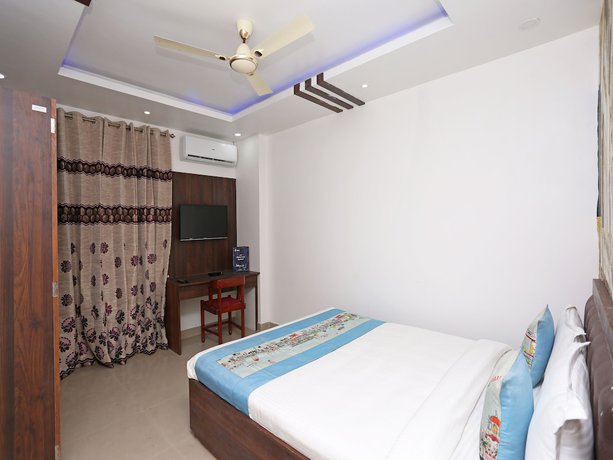 Imagen de la habitación del Hotel OYO 10734 NE Residency. Foto 12