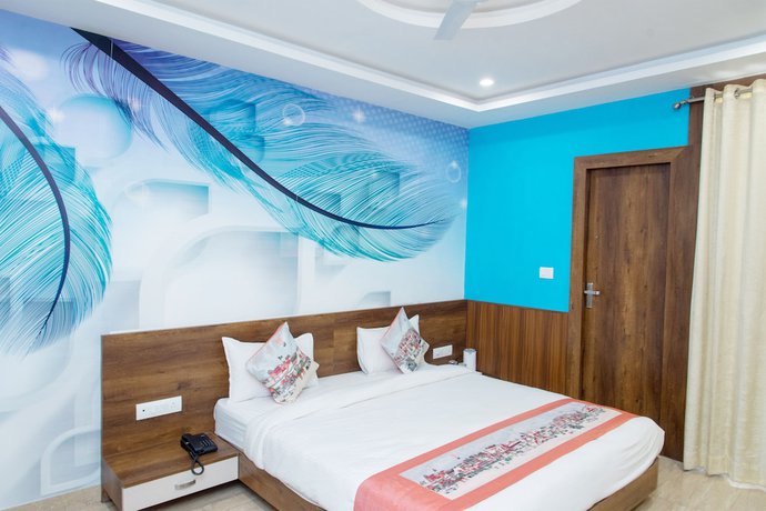 Imagen general del Hotel OYO 10893 Divine Inn. Foto 1