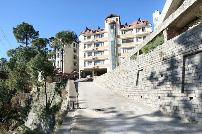 Imagen general del Hotel OYO 10976 Home Cheerful 2BHK Scenic Barog. Foto 1