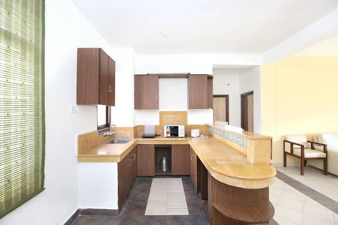 Imagen de la habitación del Hotel OYO 10976 Home Cheerful 2BHK Scenic Barog. Foto 3