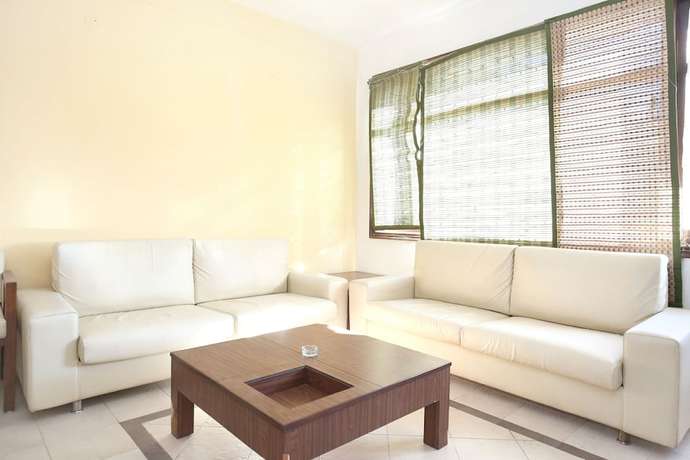 Imagen de la habitación del Hotel OYO 10976 Home Cheerful 2BHK Scenic Barog. Foto 12