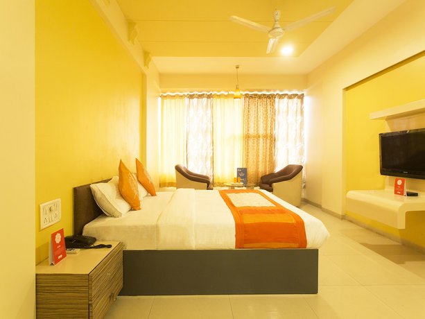 Imagen de la habitación del Hotel OYO 11091 Silver Court. Foto 9