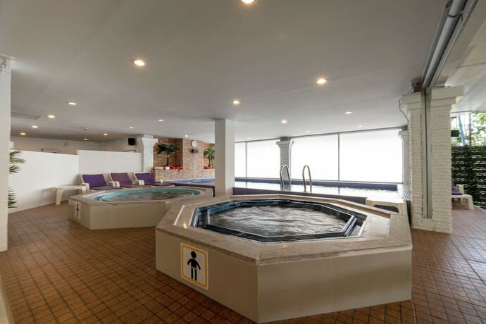 Imagen general del Hotel OYO 1123 The One Healthcare And Apartment. Foto 1