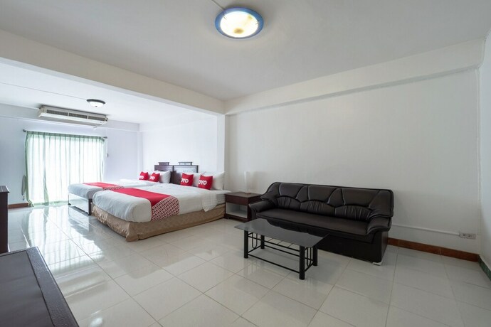 Imagen de la habitación del Hotel OYO 1123 The One Healthcare And Apartment. Foto 16