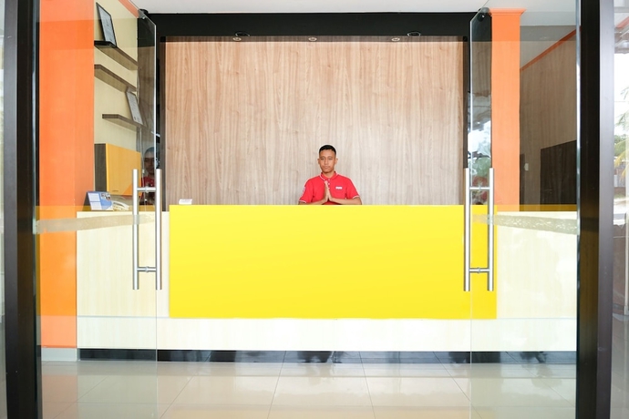 Imagen de los interiores del Hotel OYO 1149 Mustika. Foto 17