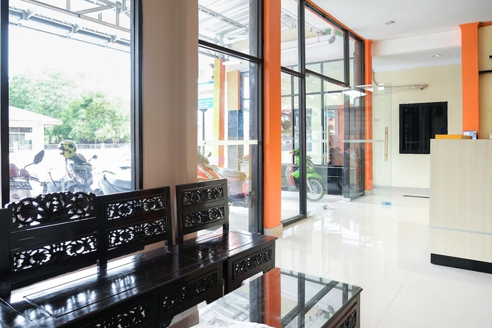 Imagen de los interiores del Hotel OYO 1149 Mustika. Foto 19