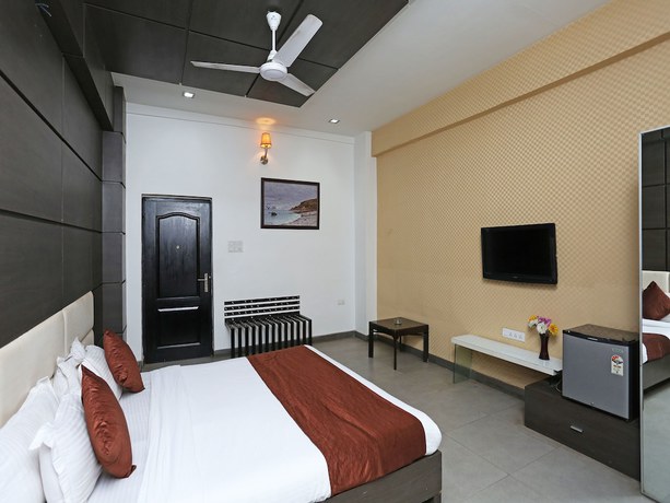 Imagen de la habitación del Hotel OYO 11939 Queens Club of India. Foto 3