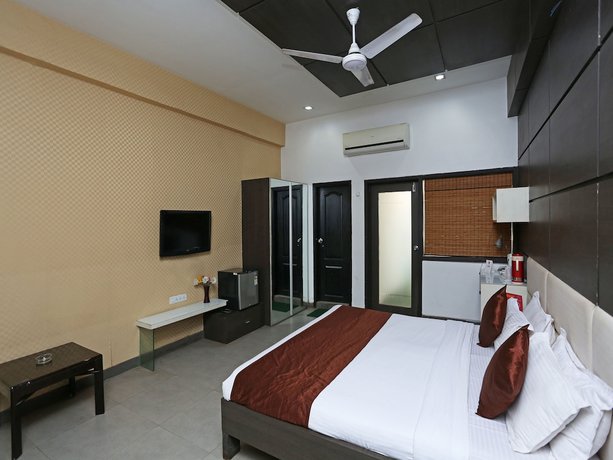 Imagen de la habitación del Hotel OYO 11939 Queens Club of India. Foto 5