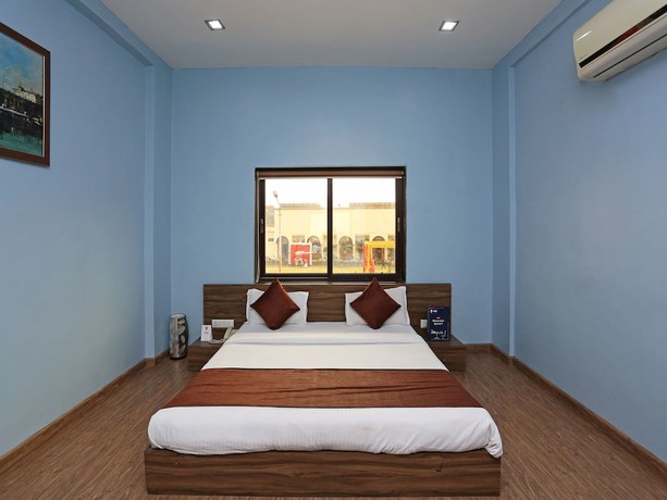 Imagen de la habitación del Hotel OYO 11939 Queens Club of India. Foto 6