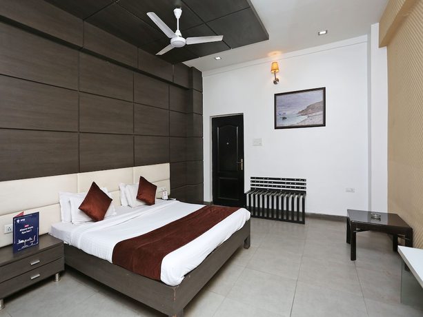 Imagen de la habitación del Hotel OYO 11939 Queens Club of India. Foto 10