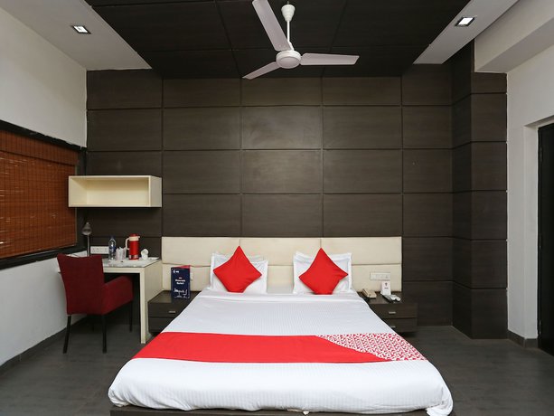 Imagen de la habitación del Hotel OYO 11939 Queens Club of India. Foto 15