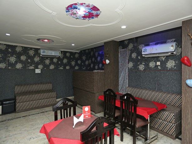 Imagen del bar/restaurante del Hotel OYO 11943 Yugantar Palace. Foto 3