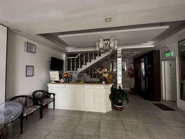 Imagen de los interiores del Hotel OYO 1196 Le Vu. Foto 17
