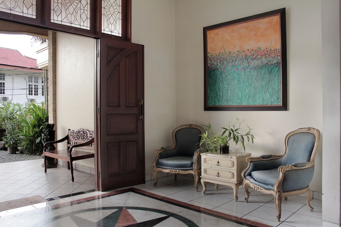 Imagen de los interiores del Hotel OYO 123 Puri Lotus. Foto 14