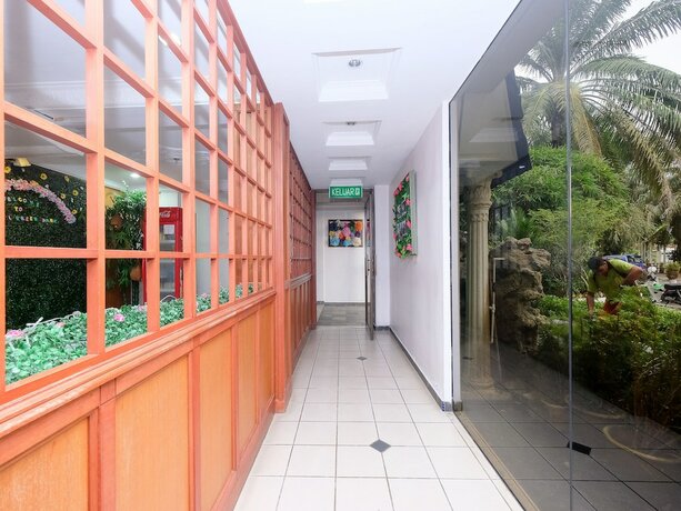 Imagen general del Hotel OYO 1236 Hotel Green Park. Foto 2