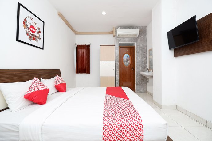 Imagen de la habitación del Hotel OYO 1251 Residence 8, Semarang. Foto 6