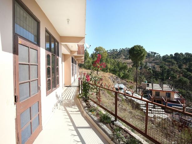Imagen general del Hotel OYO 12734 Home Valley View Studio Kasauli. Foto 3