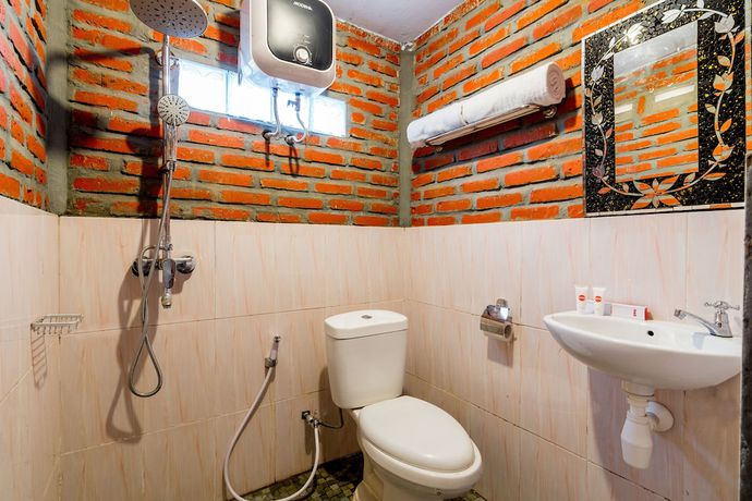 Imagen de la habitación del Hotel OYO 1304 Roemah Gladak Kebon Sidoluhur. Foto 5