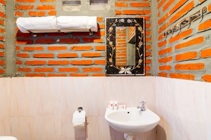 Imagen de la habitación del Hotel OYO 1304 Roemah Gladak Kebon Sidoluhur. Foto 7