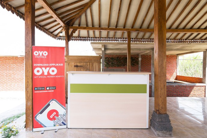 Imagen de los interiores del Hotel OYO 1304 Roemah Gladak Kebon Sidoluhur. Foto 19