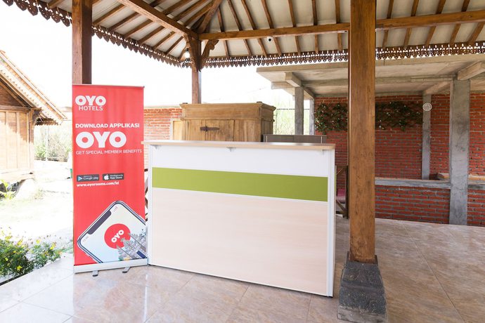 Imagen de los interiores del Hotel OYO 1304 Roemah Gladak Kebon Sidoluhur. Foto 20