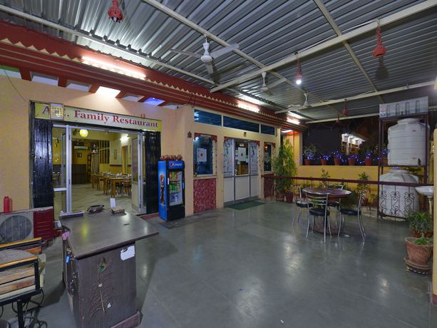 Imagen del bar/restaurante del Hotel OYO 13096 Braj Haveli. Foto 2