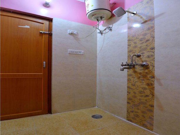Imagen de la habitación del Hotel OYO 13096 Braj Haveli. Foto 13
