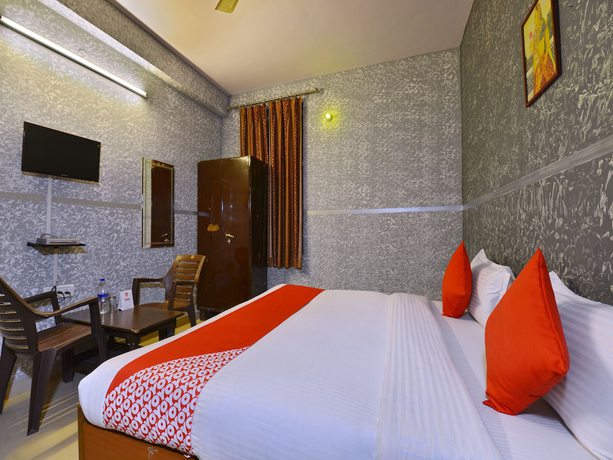Imagen de la habitación del Hotel OYO 13096 Braj Haveli. Foto 14