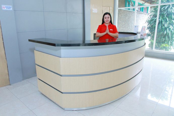 Imagen de los interiores del Hotel OYO 1325 Grand Wisata. Foto 14