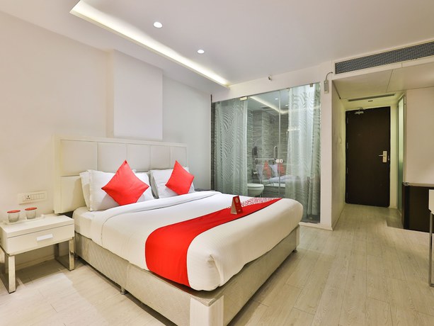 Imagen de la habitación del Hotel OYO 13479 Grand Nakshatra. Foto 2