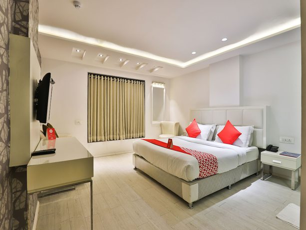 Imagen de la habitación del Hotel OYO 13479 Grand Nakshatra. Foto 12