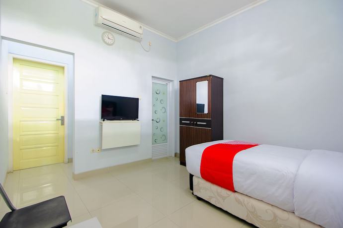 Imagen de la habitación del Hotel OYO 1355 Griya Wismono Homestay. Foto 5