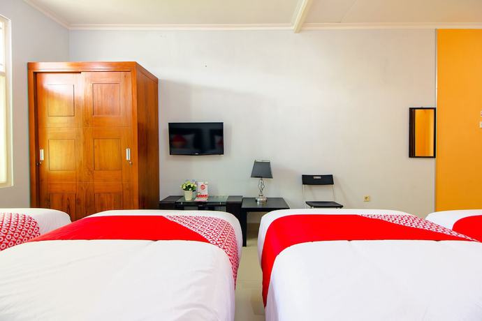 Imagen de la habitación del Hotel OYO 1355 Griya Wismono Homestay. Foto 9