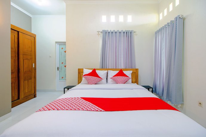 Imagen de la habitación del Hotel OYO 1355 Griya Wismono Homestay. Foto 13