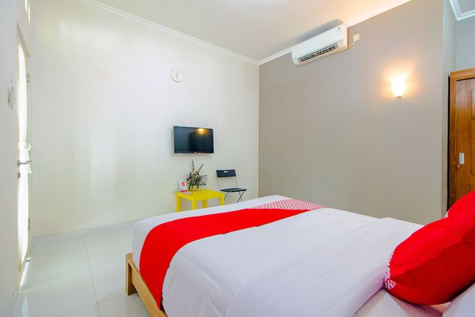 Imagen de la habitación del Hotel OYO 1355 Griya Wismono Homestay. Foto 14