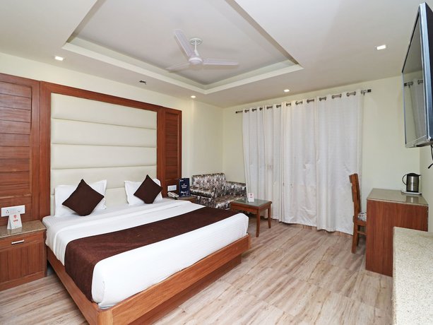 Imagen de la habitación del Hotel OYO 13908 India. Foto 4