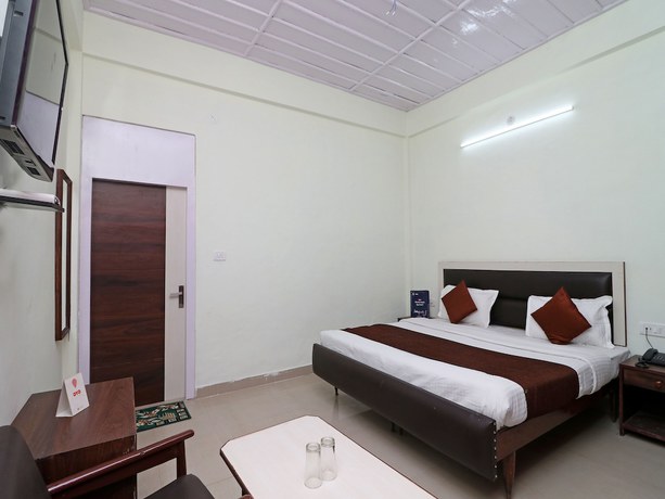 Imagen de la habitación del Hotel OYO 13908 India. Foto 13