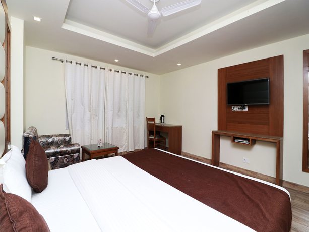 Imagen de la habitación del Hotel OYO 13908 India. Foto 14